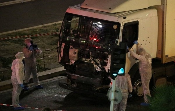 Fransa-Nice-Kamyon-Terör-Saldırısı-Haberler (20)